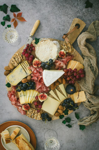 Caterer- Snacking on your booth Sheep's cheese board (10 persons)